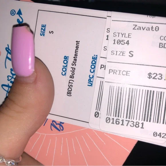 NWT Zavate Ava Therese “Bold Statment” floral print short sleeve scrub top - Picture 7 of 10